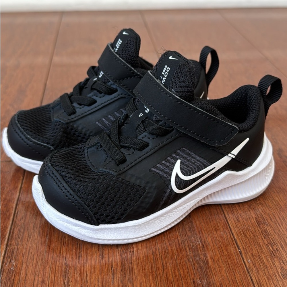 Nike Kids Black and White Sneakers